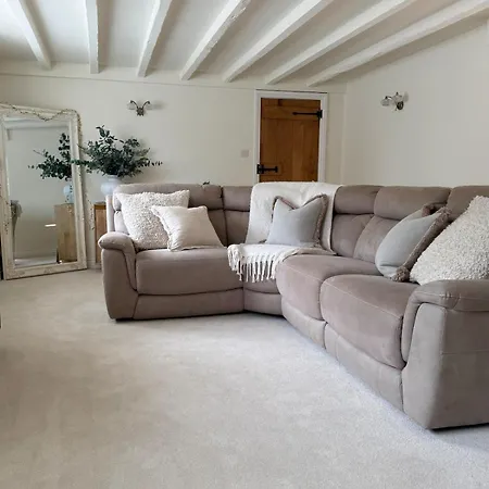 Ferienhaus Countryside Escape With Hot Tub & Open Fire Bristol