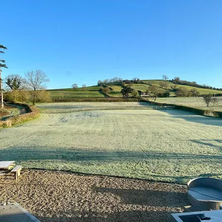Countryside Escape With Hot Tub & Open Fire Ferienhaus *