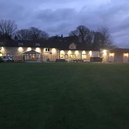 Countryside Escape With Hot Tub & Open Fire Ferienhaus *